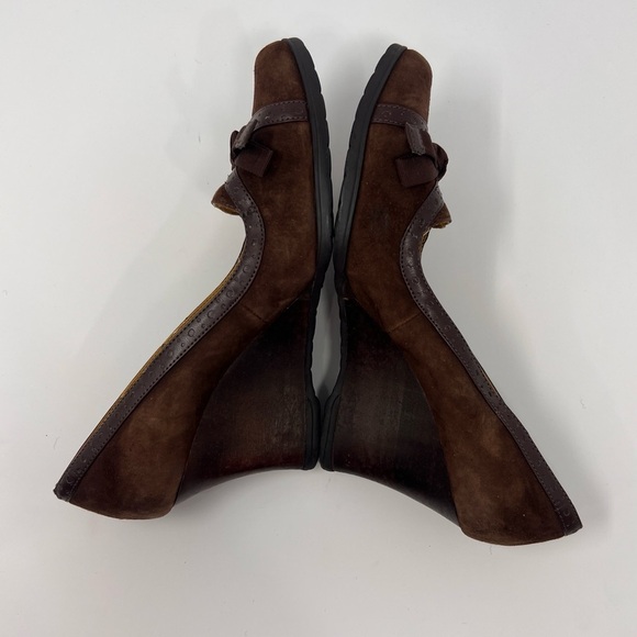 Kenneth Cole REACTION Brown Suede Pete 'n Low Wedge Heels Size 8 Women's - Picture 6 of 8